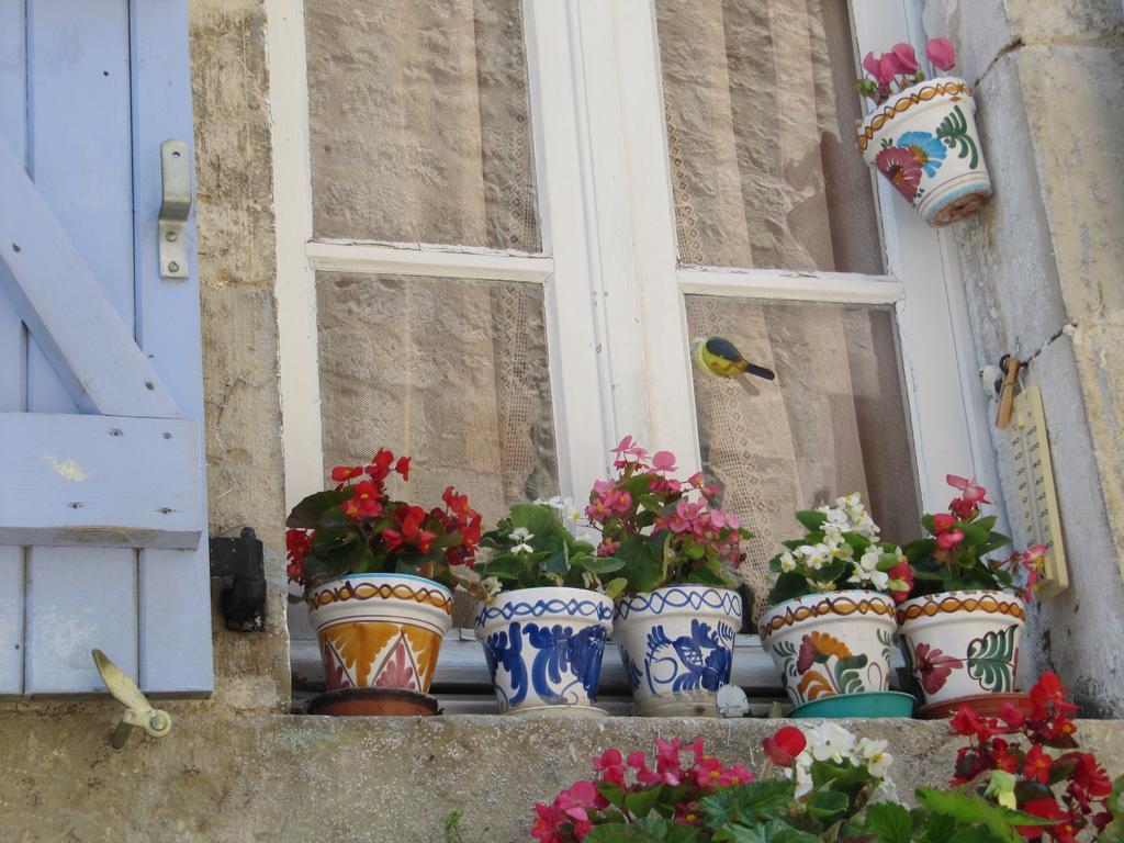 Domaine La Rose Bed & Breakfast Caylus ภายนอก รูปภาพ