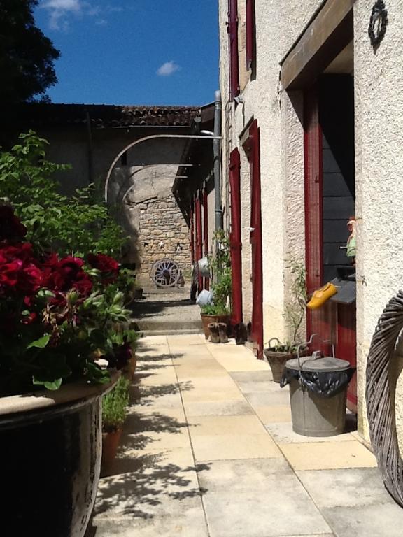 Domaine La Rose Bed & Breakfast Caylus ภายนอก รูปภาพ