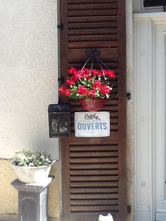 Domaine La Rose Bed & Breakfast Caylus ภายนอก รูปภาพ